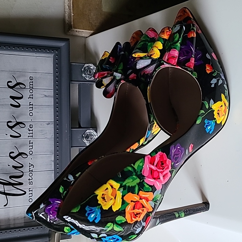 Betsey Johnson Women's Floral Heels - Picture 2 of 7